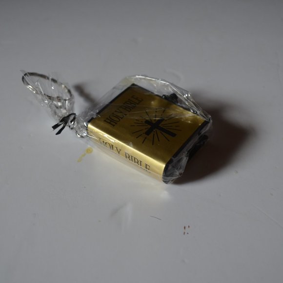 Key Chain Miniature Book Holy Bible with Text Readable Golden 1.75x1.25x0.25' - Picture 8 of 10